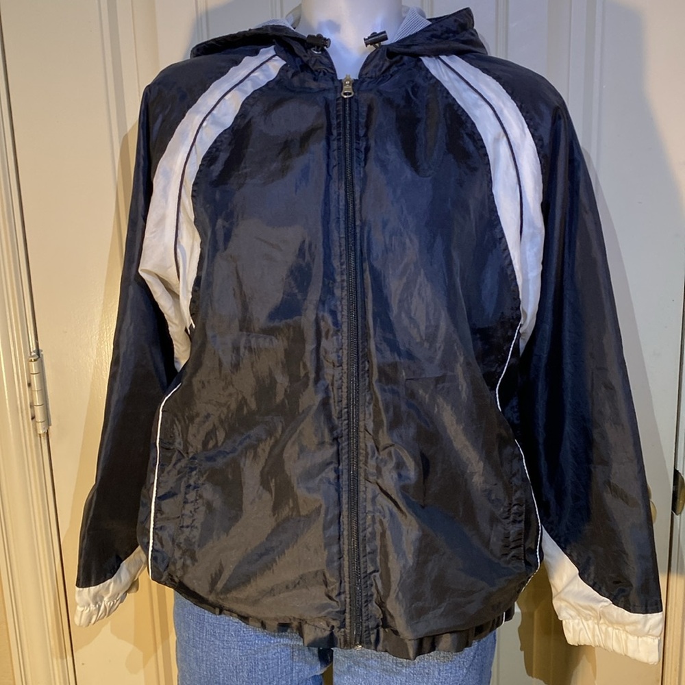 4/$10 item🤑 Wilson like-new condition windbreaker Large